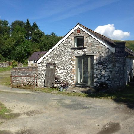 فيلا Owl Barn At Penygaer Great Views Of Brecon Beacons لياندوفيري المظهر الخارجي الصورة